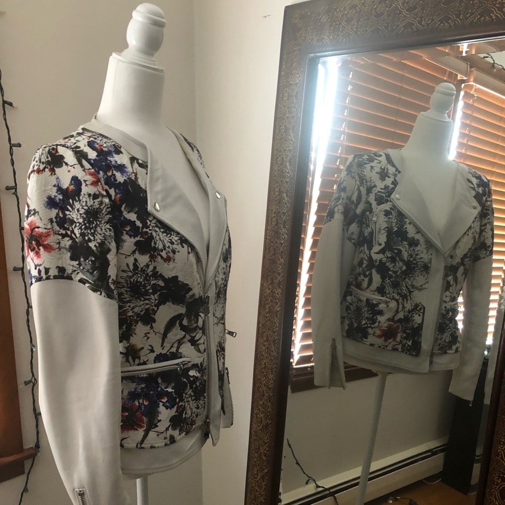Jacket - Picture 8 of 15